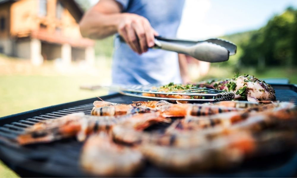 How to Decide Whether You Should Repair or Replace Your BBQ Grill