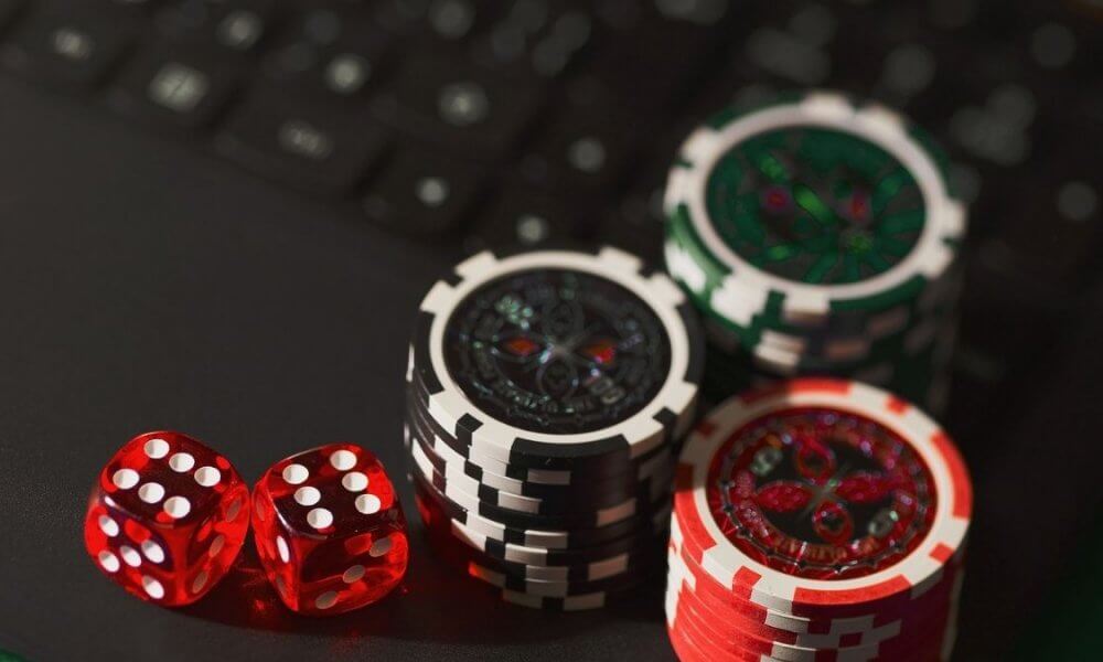 What is a number reservation feature in online lottery draws?