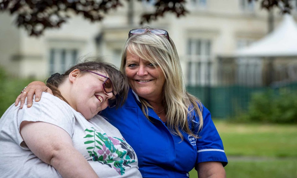 Reducing Loneliness and Social Isolation in Older Adults: Practical Tips for Families and Carers